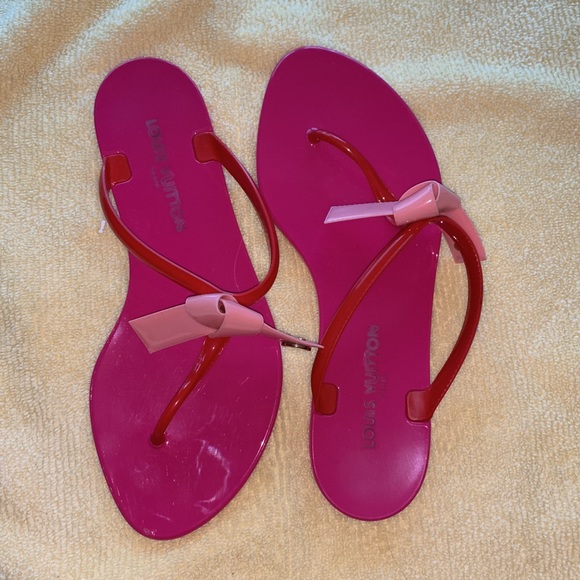 Louis Vuitton Shoes - Authentic Louis Vuitton Thongs